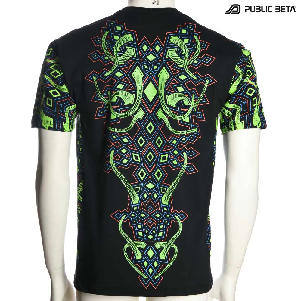 T-shirt with geometric UV-reactive graphics 