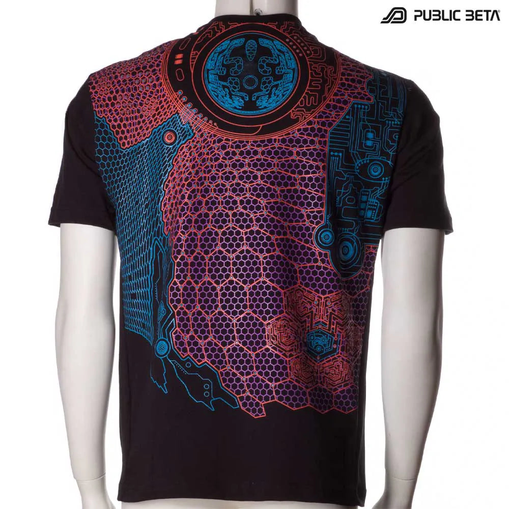 T-shirt with geometric UV-reactive graphics 