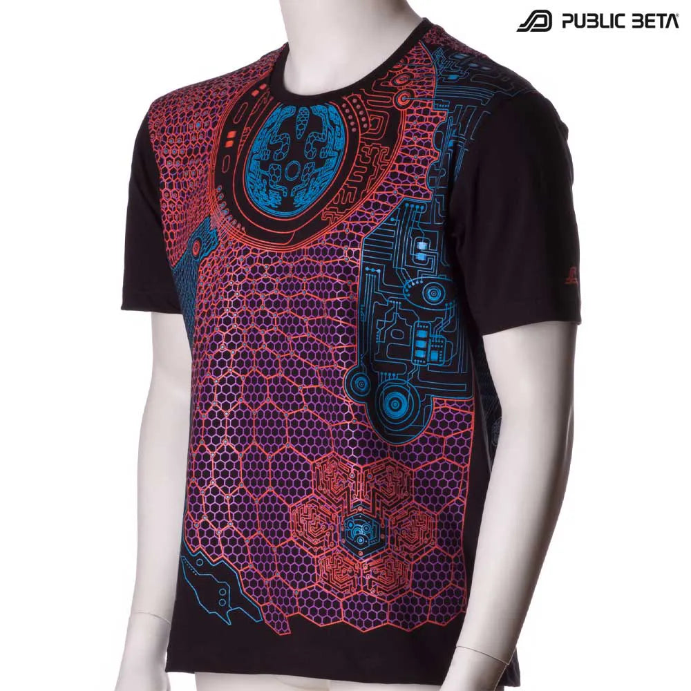 T-shirt with geometric UV-reactive graphics
