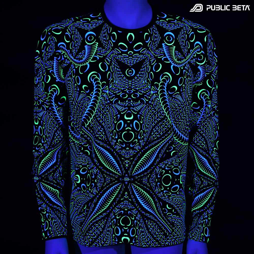 Longsleeve shirt with UV-reactive psychedelic art print glowing under blacklight