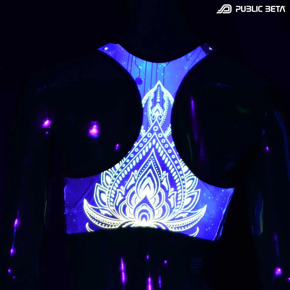 Active top with organic UV-reactive print, 