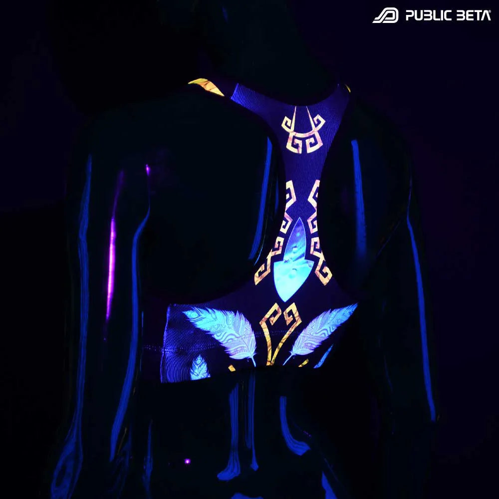 Active top with organic UV-reactive print