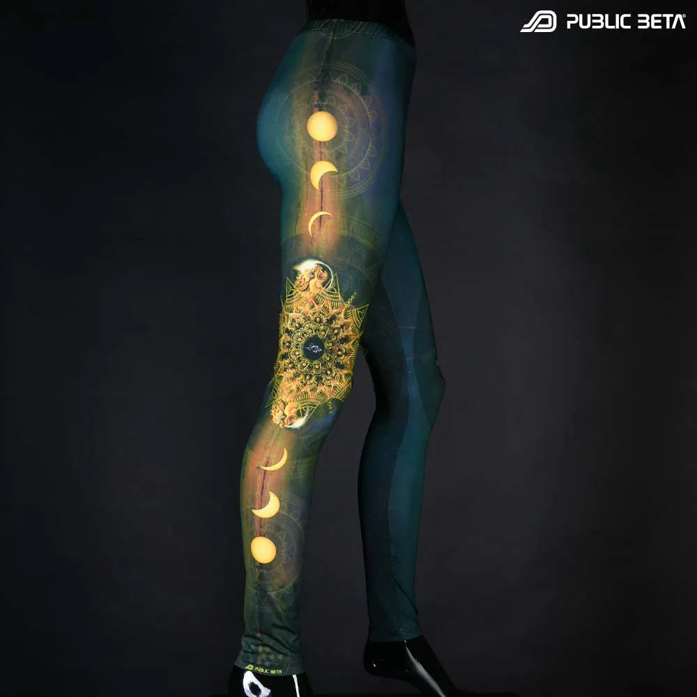 Leggings with UV-reactive psychedelic print 