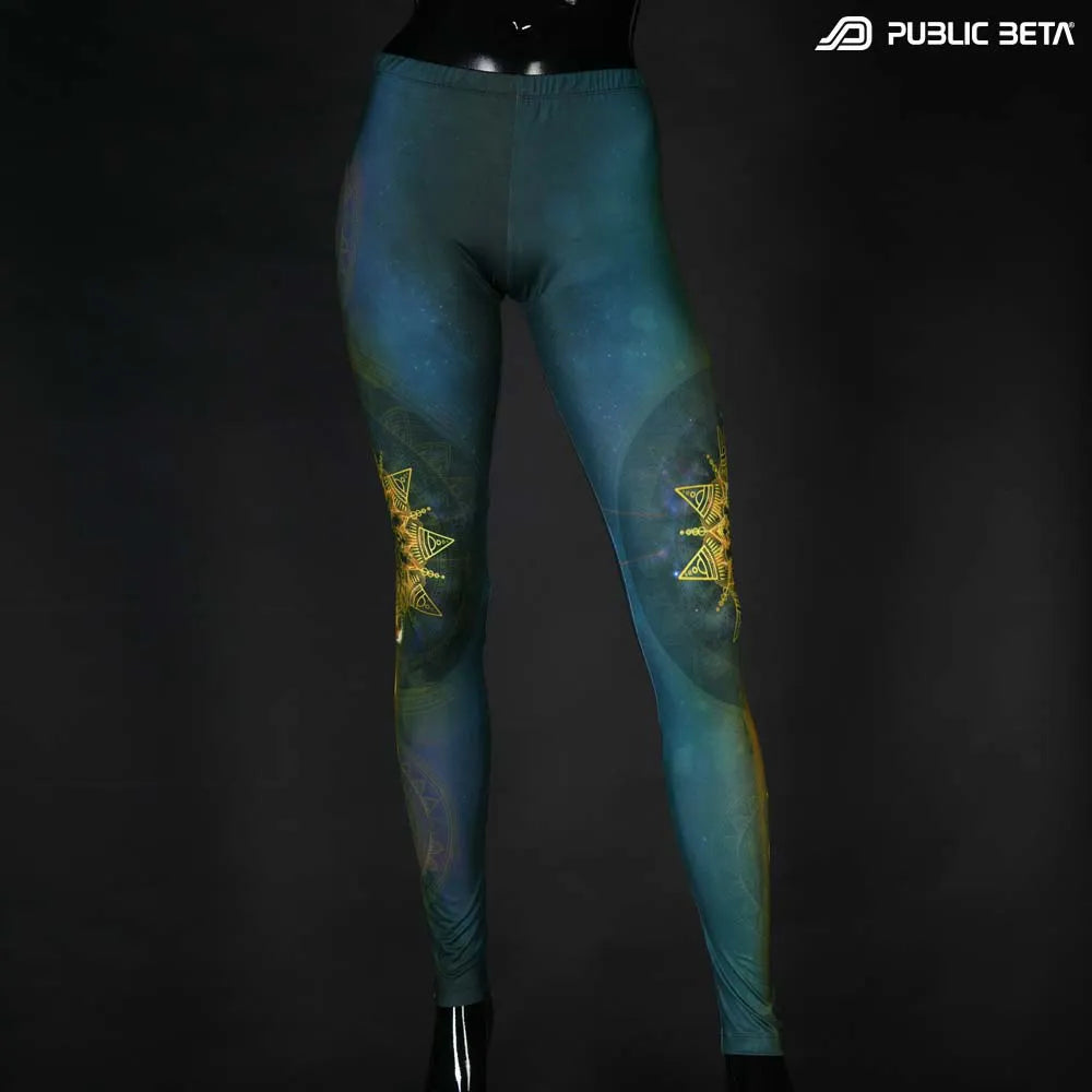 Leggings with UV-reactive psychedelic print 