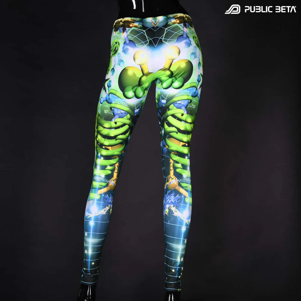 Leggings with UV-reactive futuristic print 