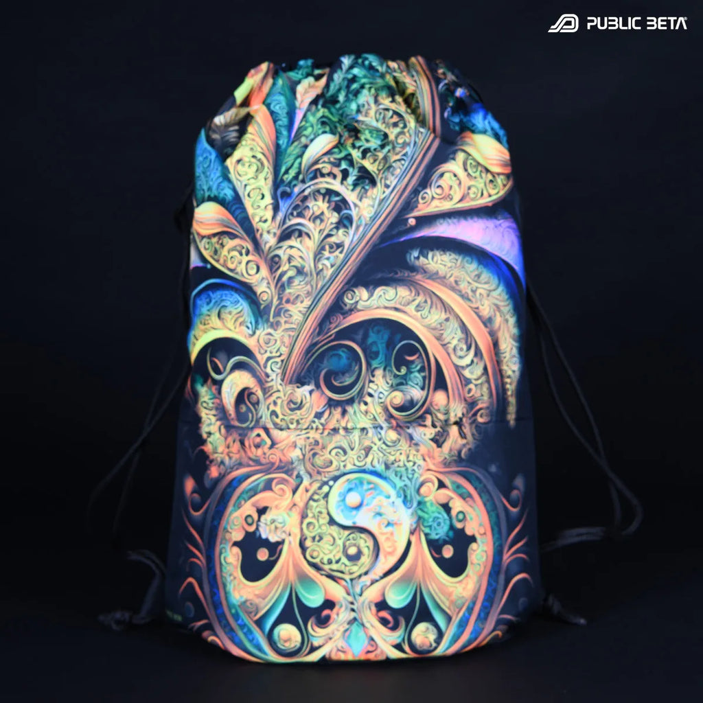 D188 Fractal Caos Drawstring bag with UV-reactive psychedelic art graphics