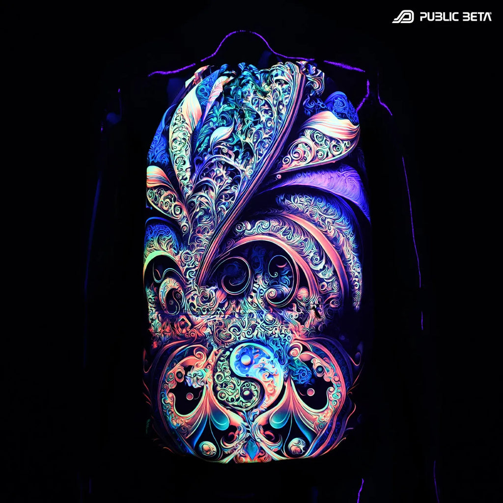 D188 Fractal Caos Drawstring bag with UV-reactive psychedelic art graphics glowing under blacklight