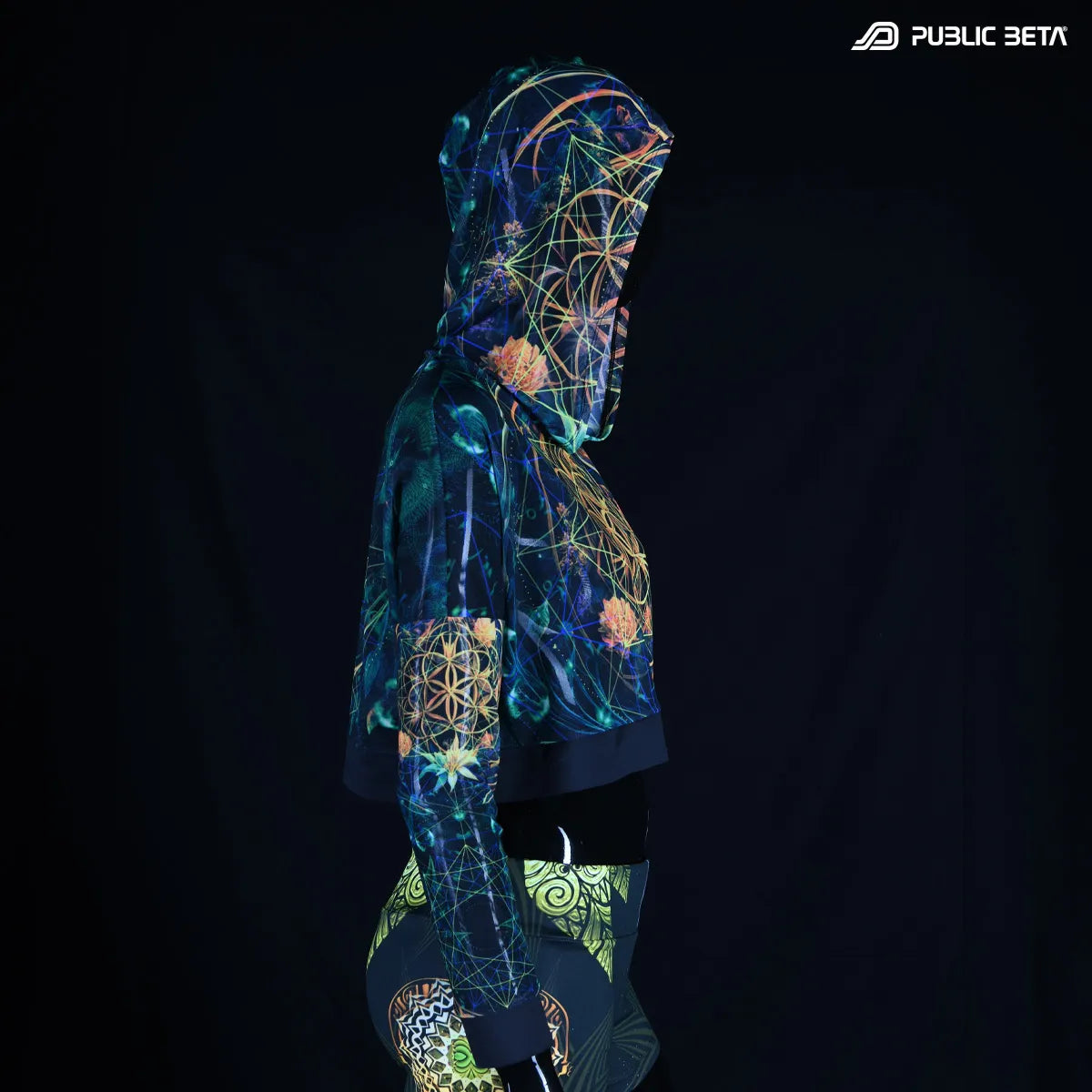 Hooded mesh top with uv reactive psychedelic art print 