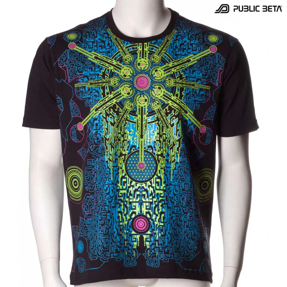 T-shirt with geometric UV-reactive graphics 