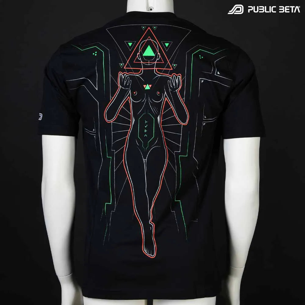 T-shirt with UV-reactive visionary print in natural light