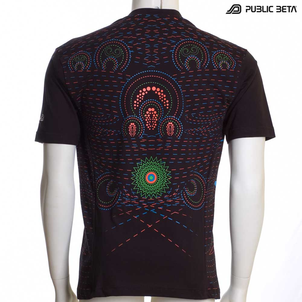 T-shirt with Hexodus UV-reactive graphics