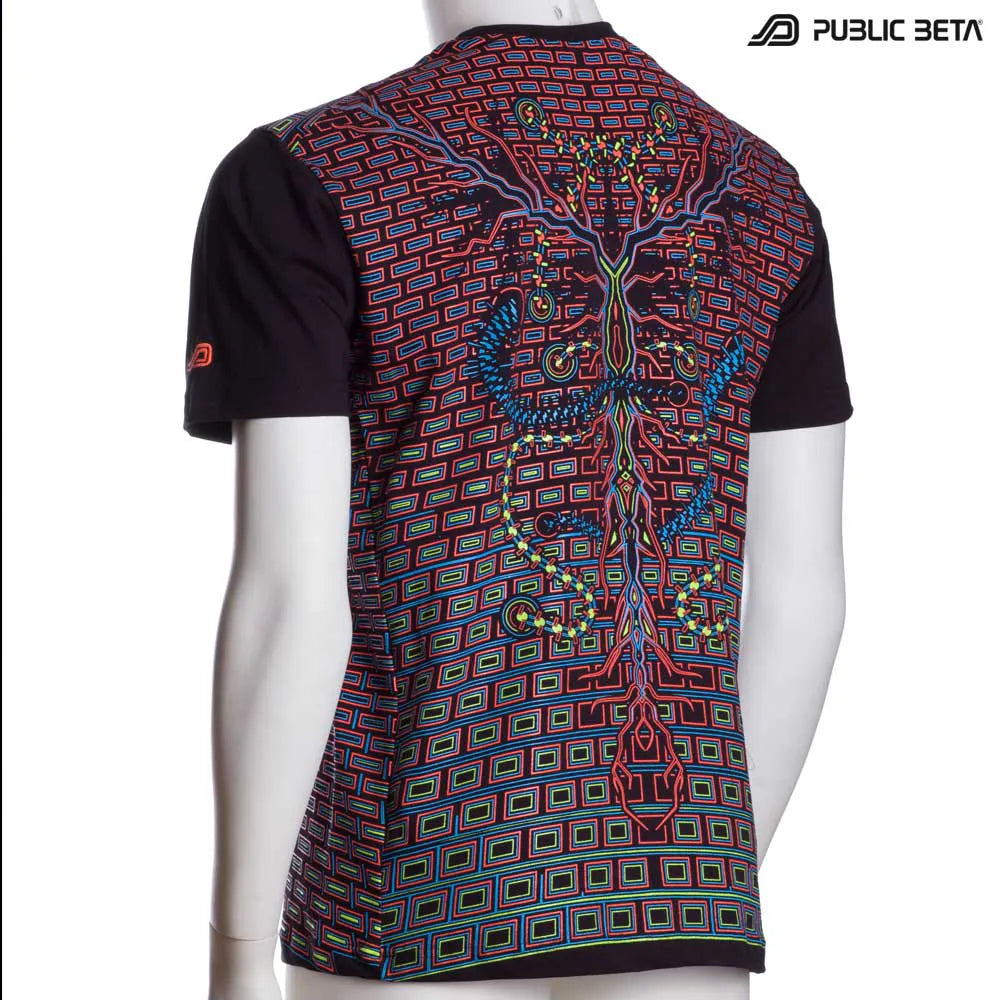 T-shirt with dense pattern UV-reactive graphics 