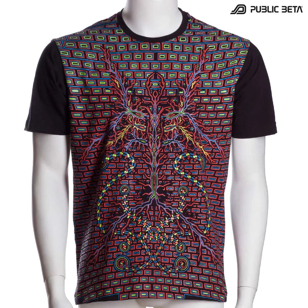 T-shirt with dense pattern UV-reactive graphics 